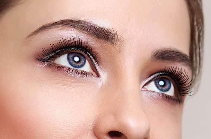 How To Apply Mascara On Eye Lashes