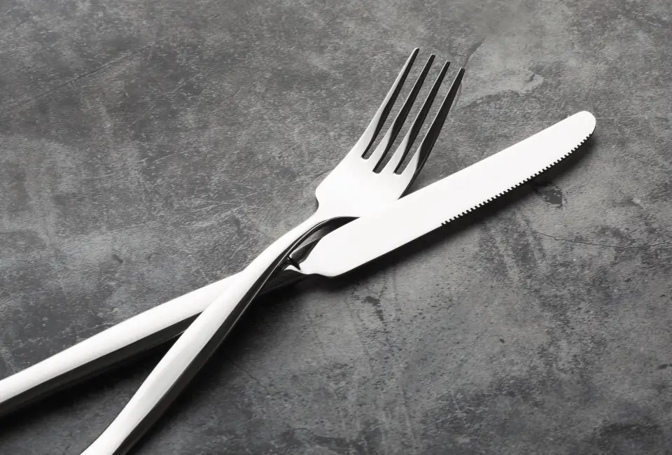 use fork and knife