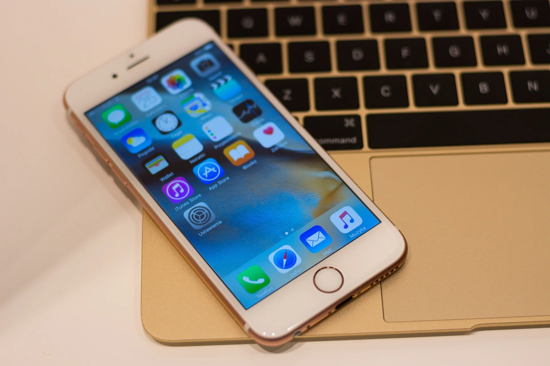 How To Unlock iPhone Passcode Without Computer 3 iphone apps