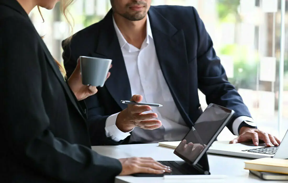 Start-up business people discussing project